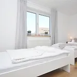 아파트 12 - *