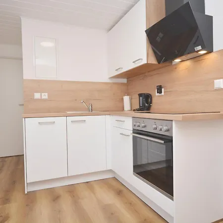 Appartement 12 - *