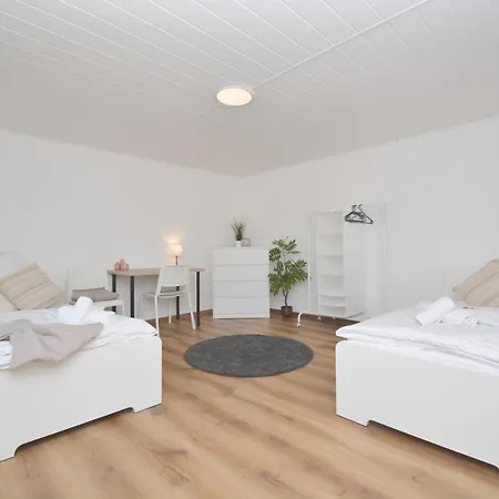 12 - Apartment Coburg